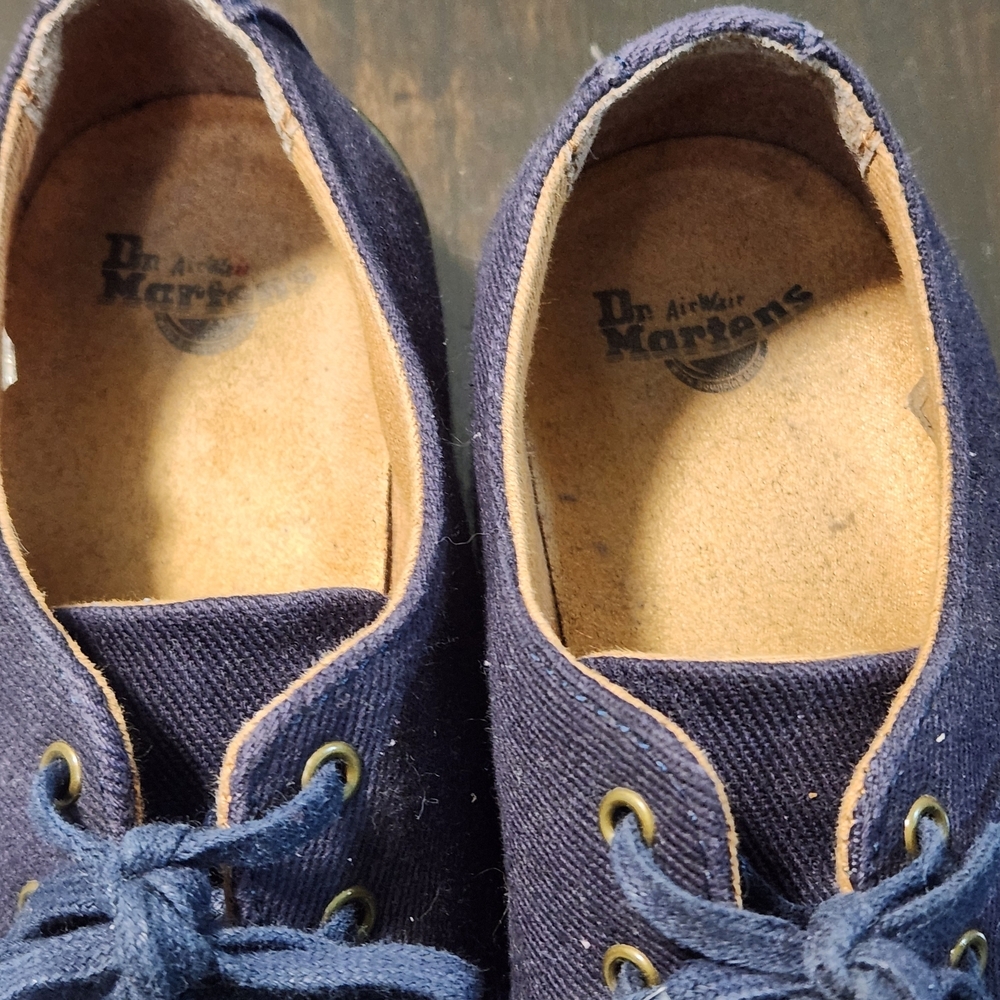 Dr. Martens Gizelle Lace Up Shoes Sneakers NavyCanvas Air Cushion/EUC Women's 8M - Picture 7 of 8